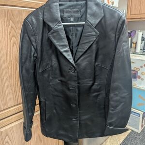 Jaclyn Smith classic black leather jacket size large